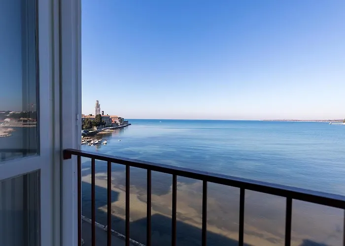 Bella Vista Premium Apartment